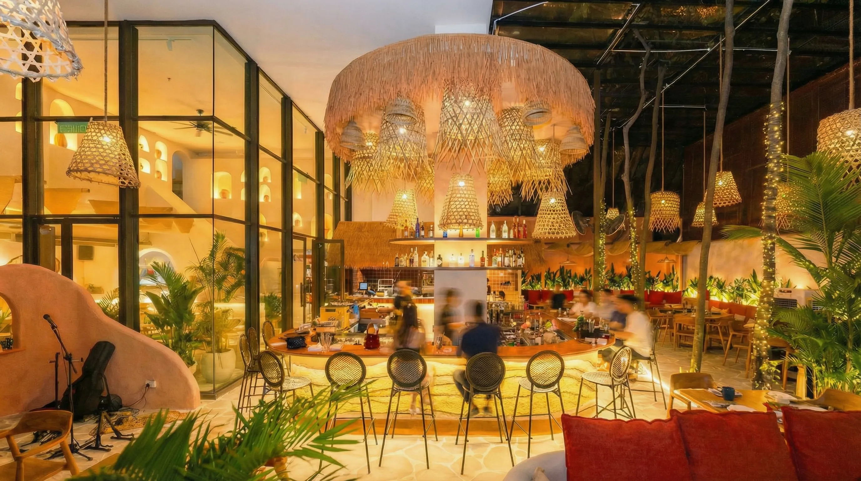 SOLH Restaurant & Bar - Elegant dining atmosphere